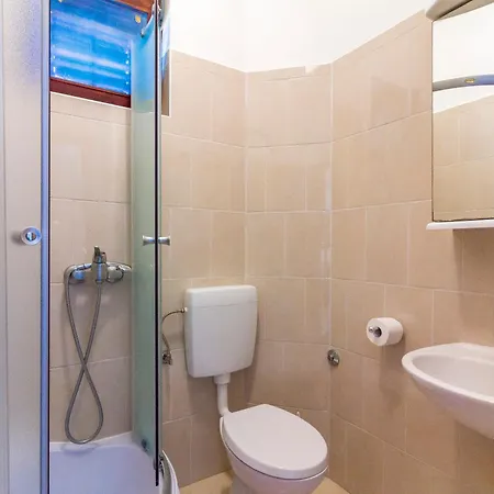 Ruby Apartman *